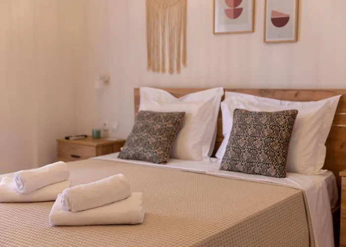 Sea Side Hotel Pteleós